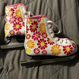 Youth ice skates